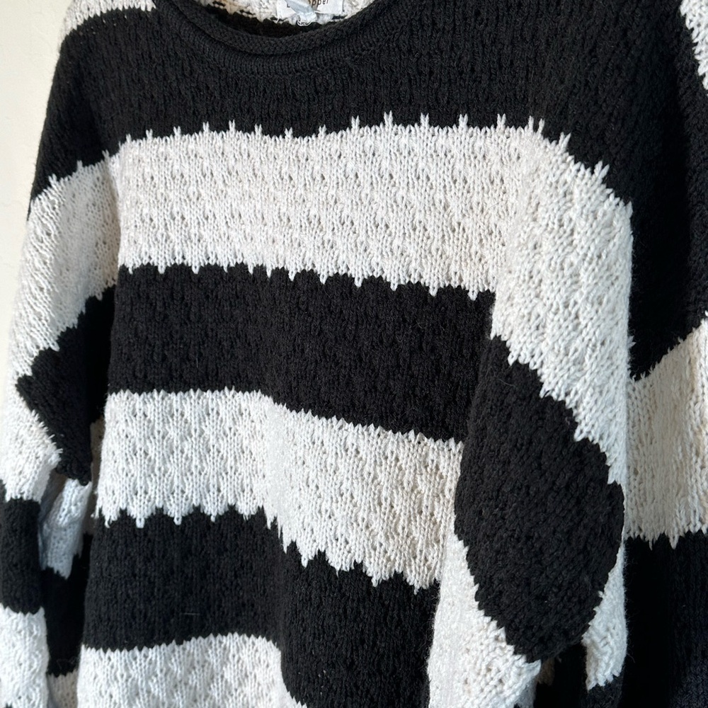 Blu Pepper Black and White Striped Balloon Sleeve Oversized Sweater Sz S - Picture 4 of 10